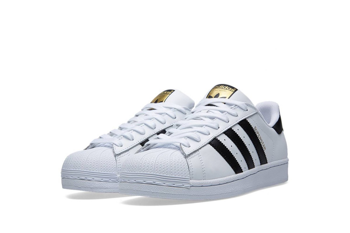 nike superstar blanche